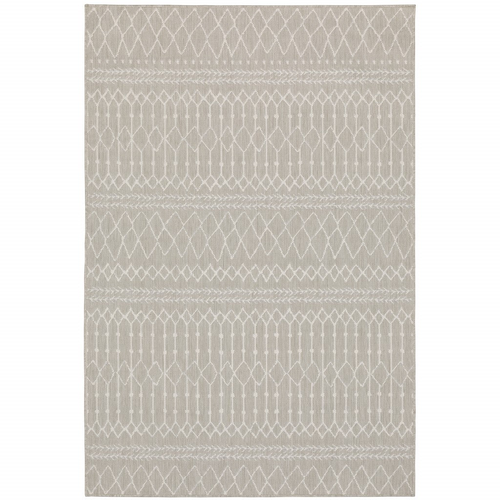 5’x7’ Gray and Ivory Geometric Indoor Outdoor Area Rug-0