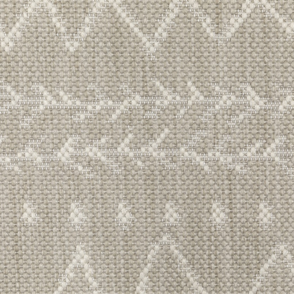 7’x9’ Gray and Ivory Geometric Indoor Outdoor Area Rug-5
