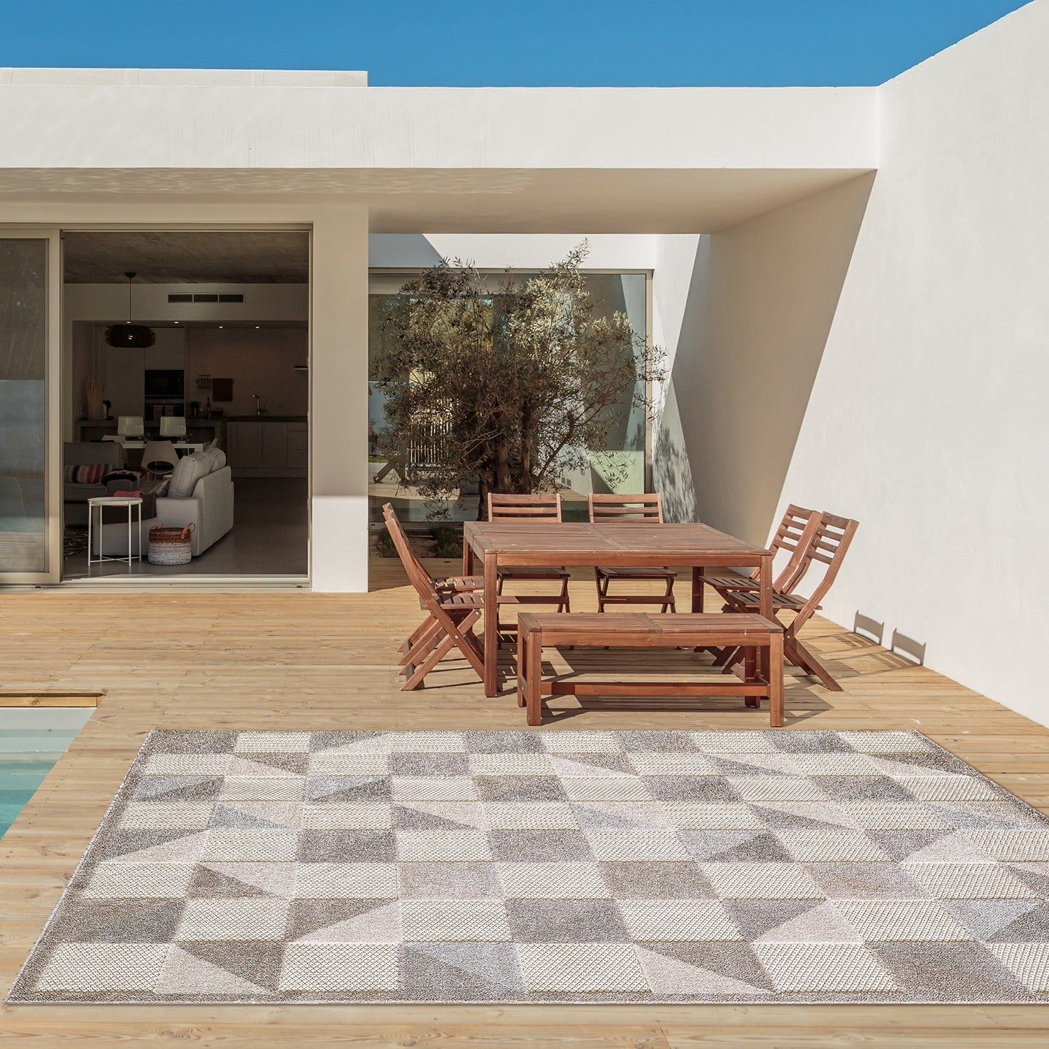 7’ x 9’ Gray Triangle Indoor Outdoor Area Rug-4